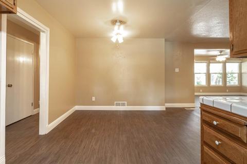 1921 E Orangeburg Ave, Modesto, CA 95355 photo 9