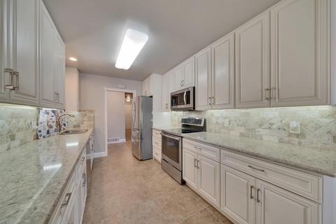 1713 Iris Ct, Modesto, CA 95355 photo 10