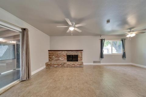 1713 Iris Ct, Modesto, CA 95355 photo 15
