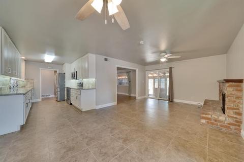 1713 Iris Ct, Modesto, CA 95355 photo 11