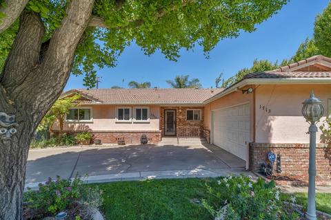 1713 Iris Ct, Modesto, CA 95355 photo 4