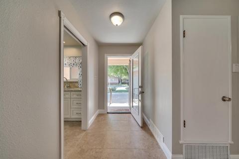 1713 Iris Ct, Modesto, CA 95355 photo 6