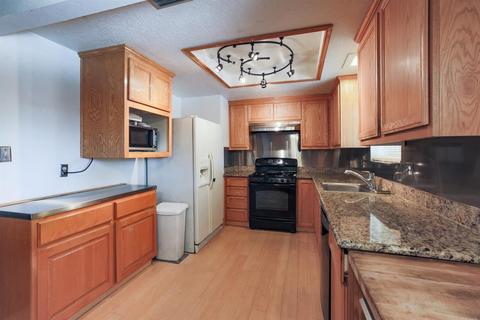 15966 Eton Way, Lathrop, CA 95330 photo 3