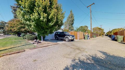 220 S Berkeley Ave, Turlock, CA 95380 photo 24