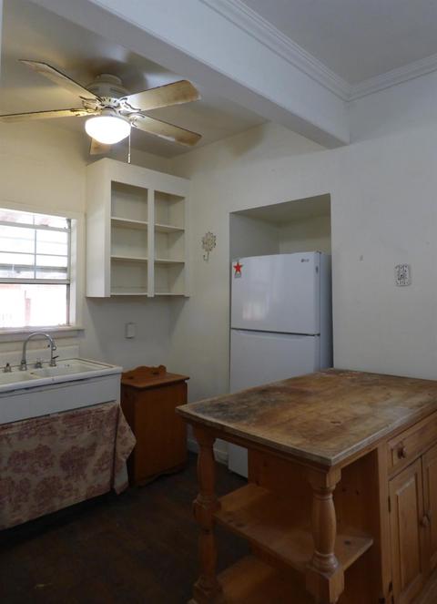 843 Orange Ave, Patterson, CA 95363 photo 2