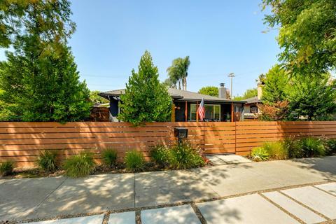 439 Hackberry Ave, Modesto, CA 95354 photo 2