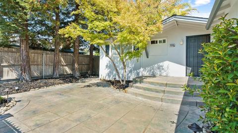 1339 Cardinal St, Lodi, CA 95242 photo 4