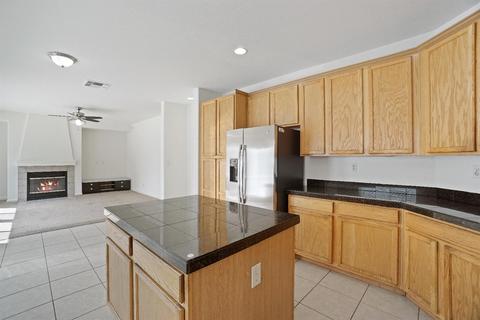 1150 Manley Dr, Tracy, CA 95377 photo 4