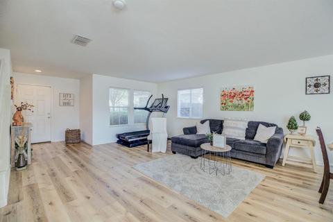 4369 Grafton Cir, Mather, CA 95655 photo 2
