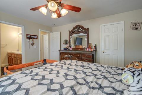 21467 Elmwood, Madera, CA 93638 photo 17