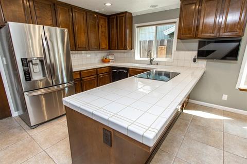 1409 Emigrant Way, Modesto, CA 95358 photo 34