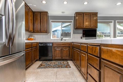 1409 Emigrant Way, Modesto, CA 95358 photo 8