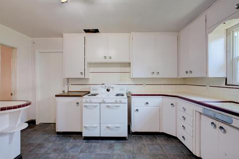 618 W Orangeburg Ave, Modesto, CA 95350 photo 10