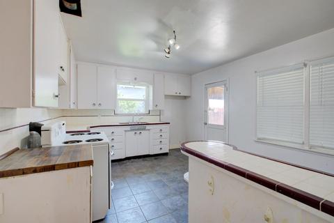618 W Orangeburg Ave, Modesto, CA 95350 photo 5