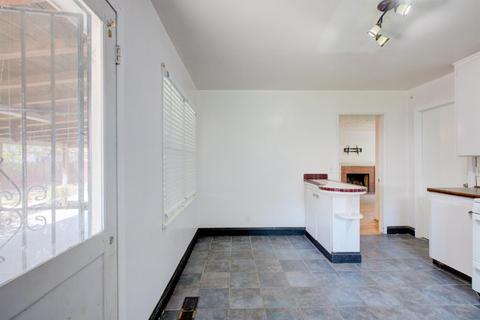 618 W Orangeburg Ave, Modesto, CA 95350 photo 9