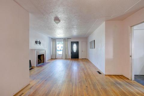618 W Orangeburg Ave, Modesto, CA 95350 photo 4