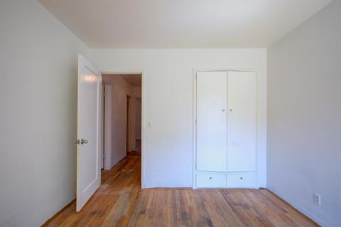 618 W Orangeburg Ave, Modesto, CA 95350 photo 18