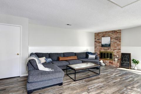 8400 Gaylor Way, Carmichael, CA 95608 photo 17
