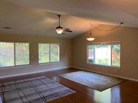 537 S School St, Lodi, CA 95240 photo 3