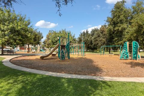 1980 Solothurn Way, Manteca, CA 95337 photo 2