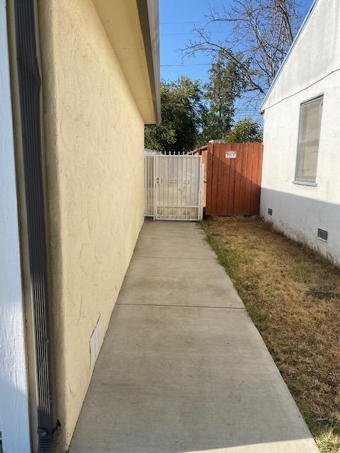 521 E Downs St, Stockton, CA 95204 photo 14