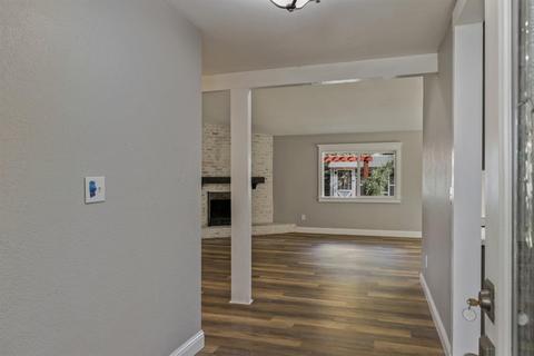 1220 Jill Ln, Modesto, CA 95355 photo 4