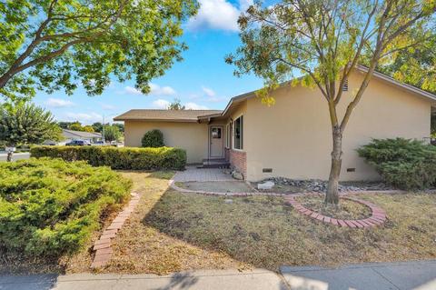 476 Gordon Ave, Tracy, CA 95376 photo 2