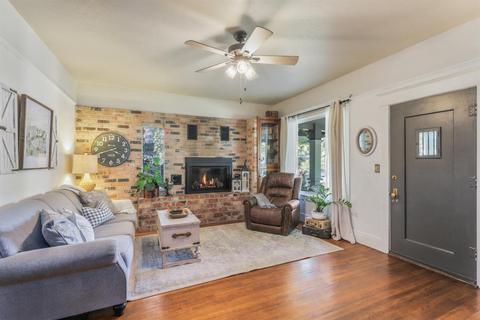 215 Hackberry Ave, Modesto, CA 95354 photo 10