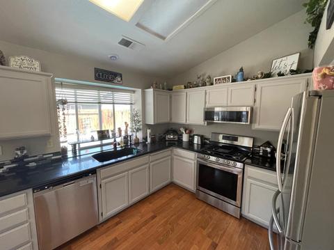 1103 E Springer Dr, Turlock, CA 95382 photo 4