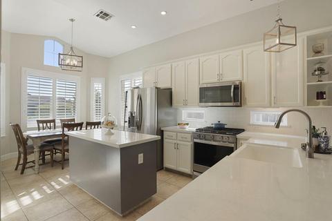 2657 W Elm St, Lodi, CA 95242 photo 17