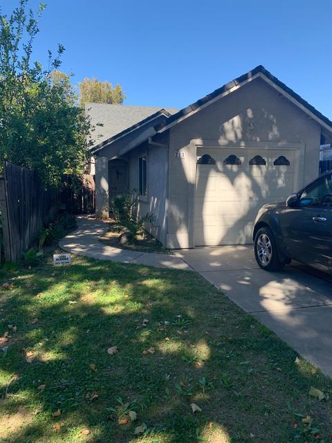 211 E Oak St, Lodi, CA 95240 photo 4