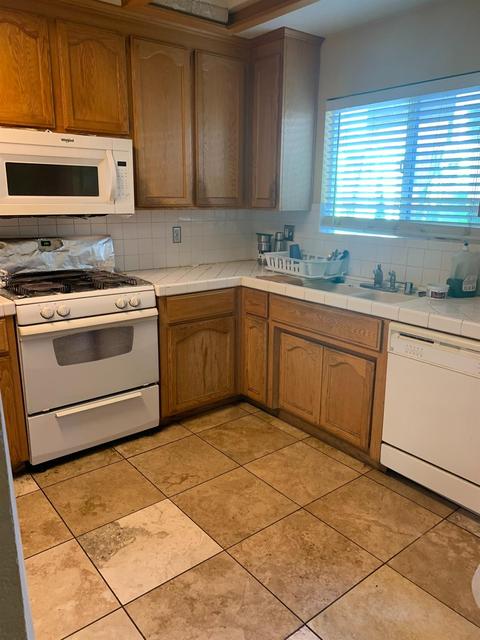 211 E Oak St, Lodi, CA 95240 photo 18