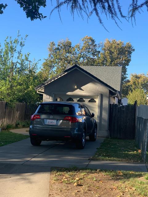 211 E Oak St, Lodi, CA 95240 photo 1