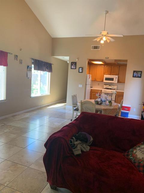 211 E Oak St, Lodi, CA 95240 photo 12