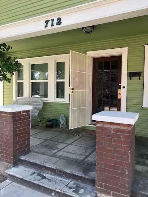 712 W Locust St, Lodi, CA 95240 photo 2