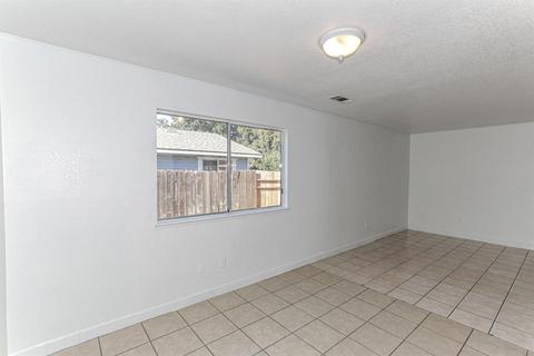 7176 Florette Ct, Winton, CA 95388 photo 21