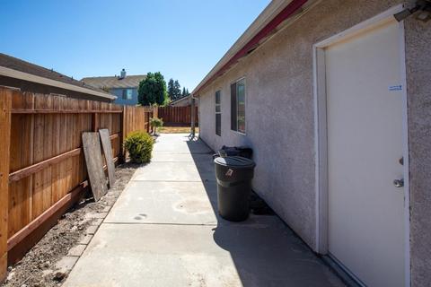 2424 Ives St, Modesto, CA 95355 photo 9