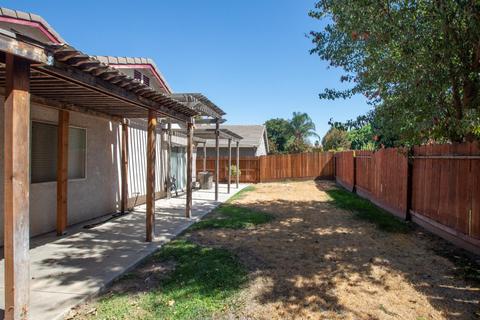 2424 Ives St, Modesto, CA 95355 photo 4