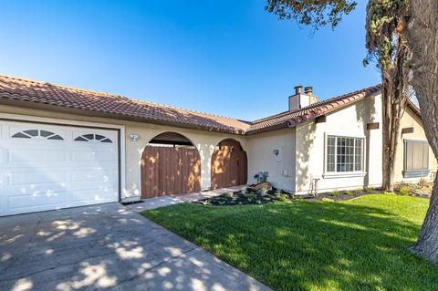2061 Marlow St, Modesto, CA 95351 photo 1