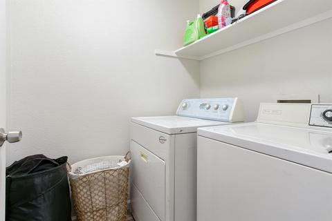 901 Champagne Ln, Modesto, CA 95351 photo 13