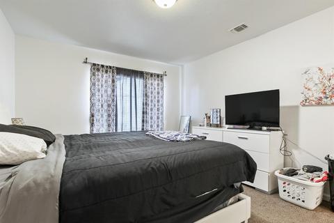 901 Champagne Ln, Modesto, CA 95351 photo 18