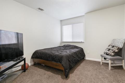 901 Champagne Ln, Modesto, CA 95351 photo 14