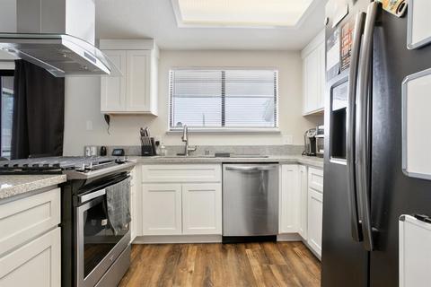 901 Champagne Ln, Modesto, CA 95351 photo 10