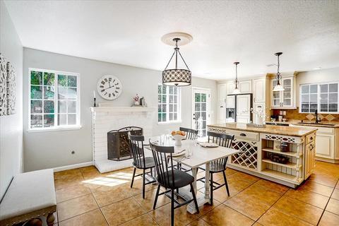 122 Albert Ct, Tracy, CA 95376 photo 9