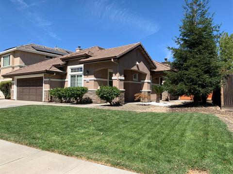 1561 Peony Dr, Tracy, CA 95377 photo 2