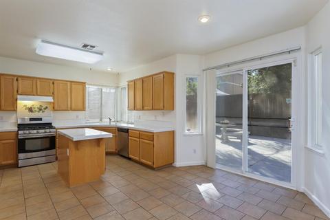 72 Junior Harrington Way, Tracy, CA 95376 photo 16