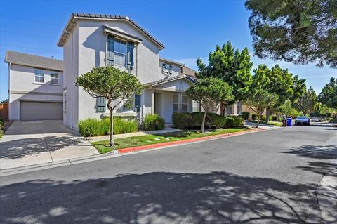 590 Silver Maple Dr, Hercules, CA 94547 photo 2