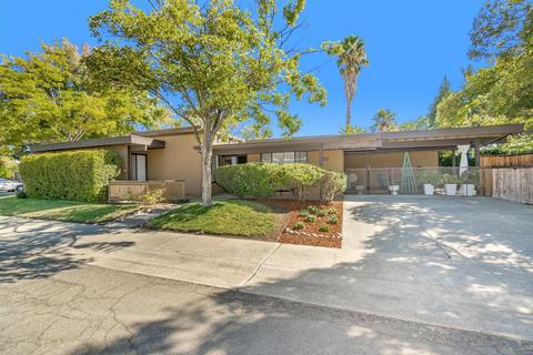 3112 Corona Dr, Davis, CA 95616 photo 2