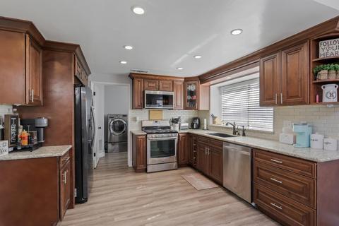 1725 Pantaleo Dr, Modesto, CA 95355 photo 18