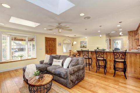 6036 Comfort Ct, Carmichael, CA 95608 photo 8